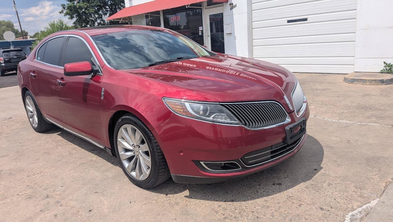 Used 2013 Lincoln MKS FWD image 3