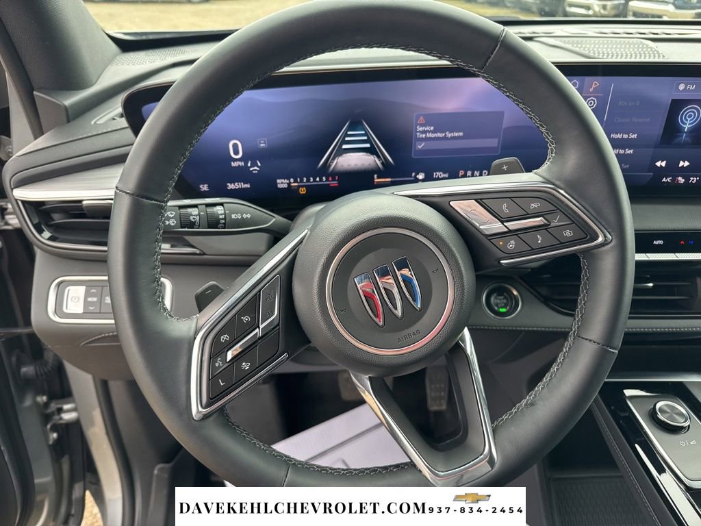 Used 2025 Buick Enclave Preferred w/ Power Package image 11