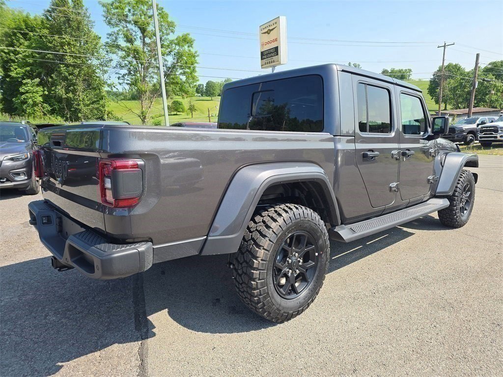 New 2025 Jeep Gladiator Sport image 4
