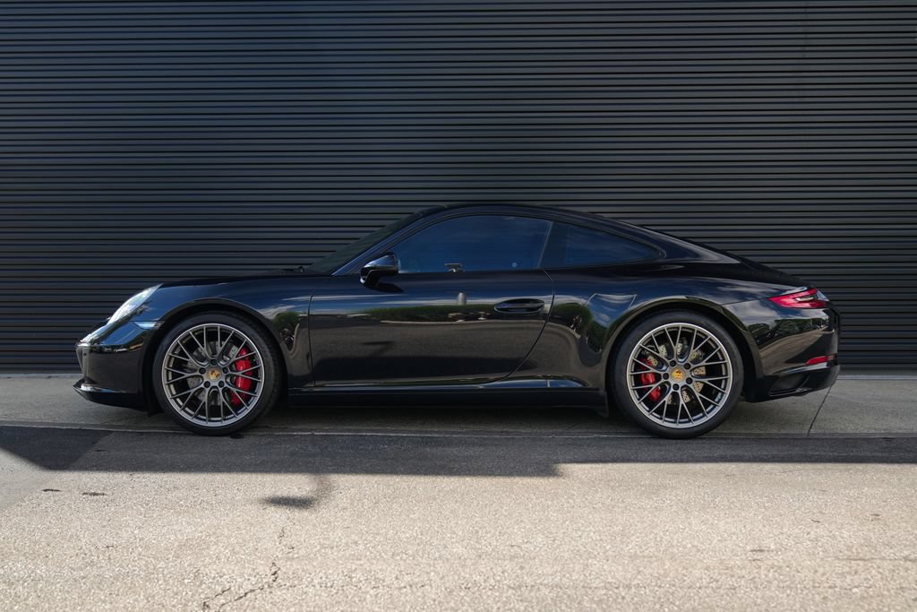 Certified 2018 Porsche 911 Carrera S RWD image 2