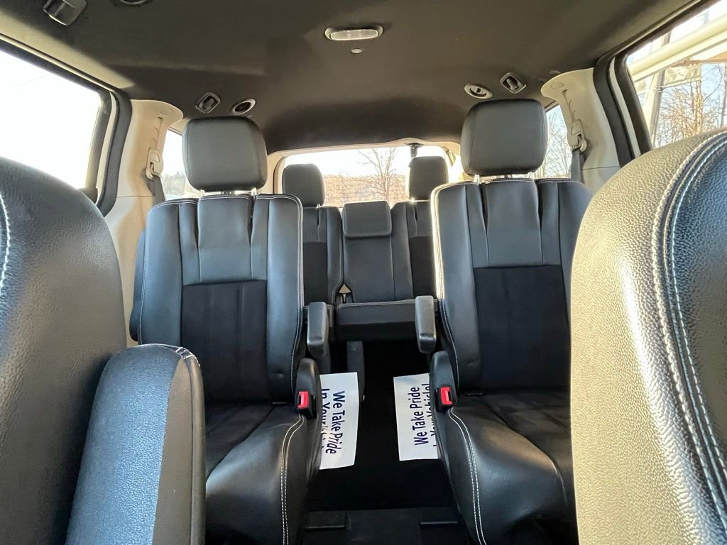 Used 2020 Dodge Grand Caravan SXT image 22