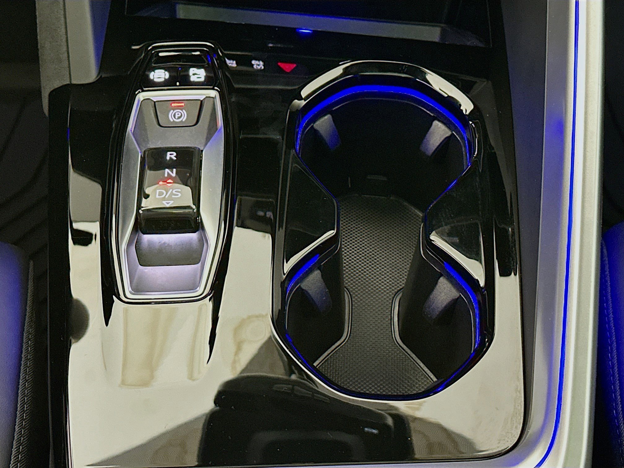 Used 2025 Audi SQ5 Premium Plus w/ Premium Plus Package image 14