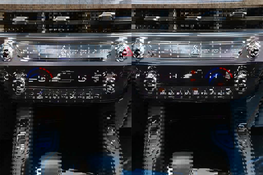 Used 2023 Kia Telluride SX Prestige image 14