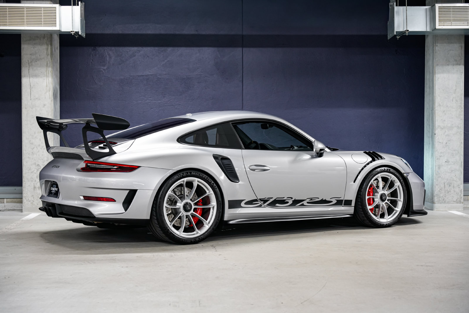 Used 2019 Porsche 911 GT3 RS RWD image 3