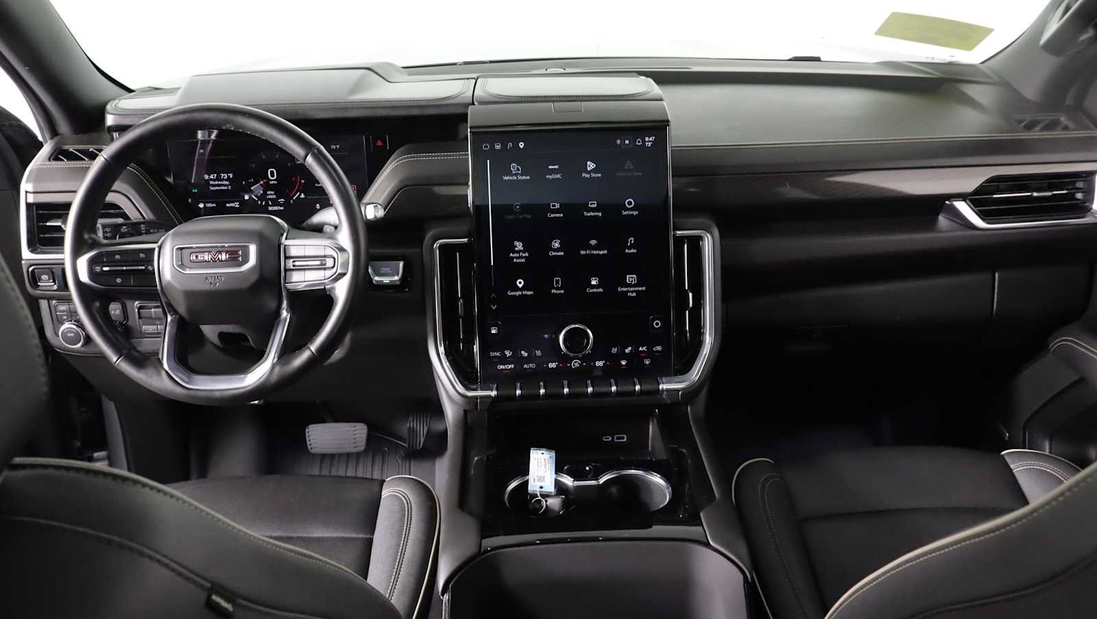 Used 2025 GMC Yukon Elevation w/ Elevation Premium Package AWD/4WD image 14
