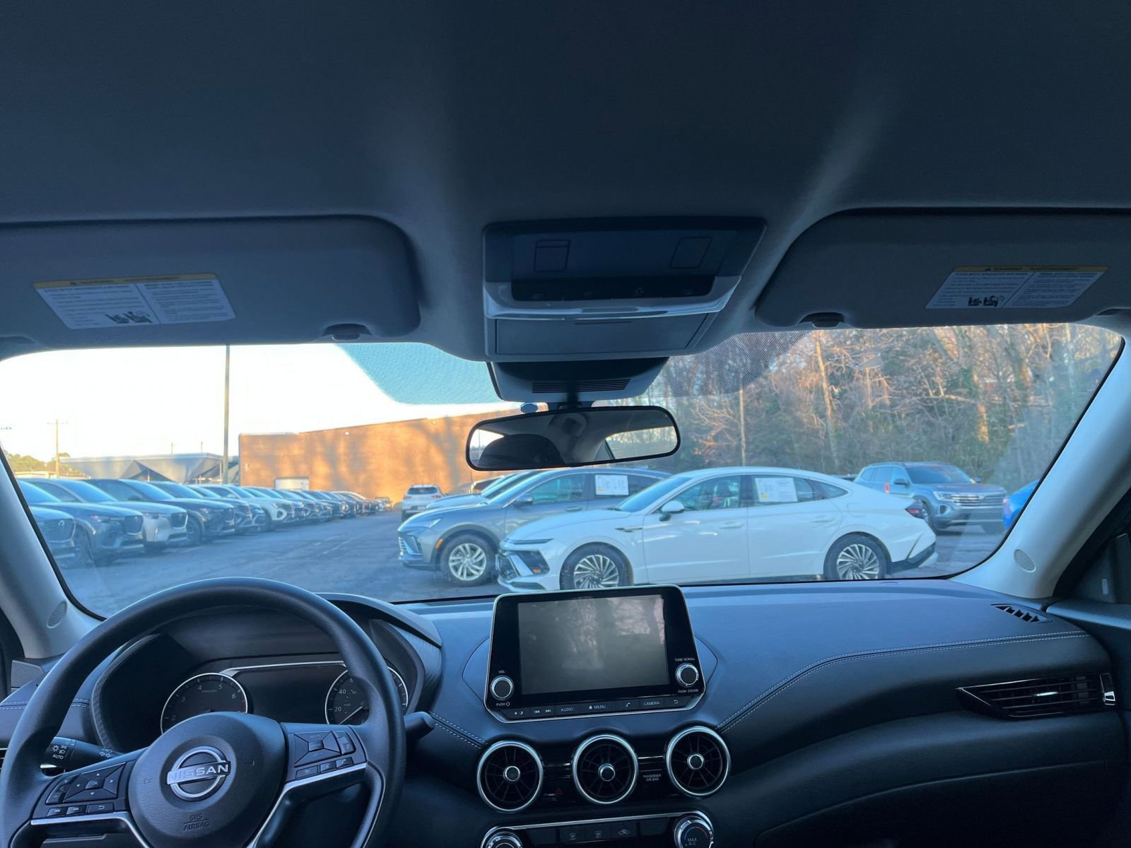 Used 2025 Nissan Sentra SV image 31