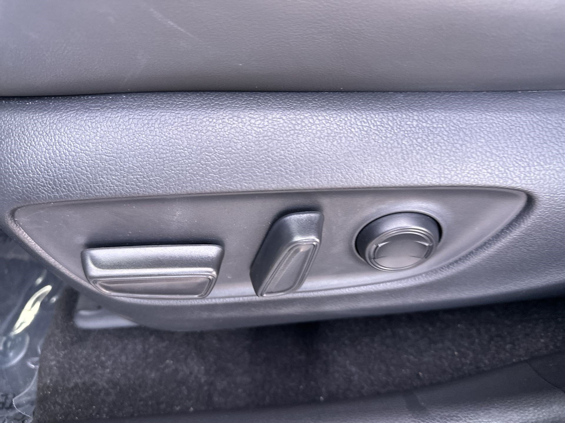 Used 2024 Toyota RAV4 Limited AWD/4WD image 14