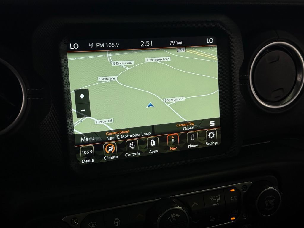 Used 2022 Jeep Wrangler Unlimited Sahara w/ Cold Weather Group AWD/4WD image 21