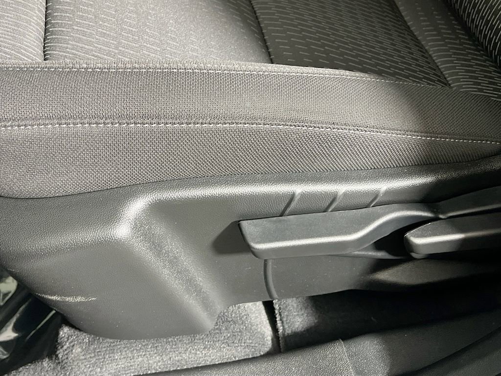 Used 2026 Chevrolet Equinox LT FWD image 18