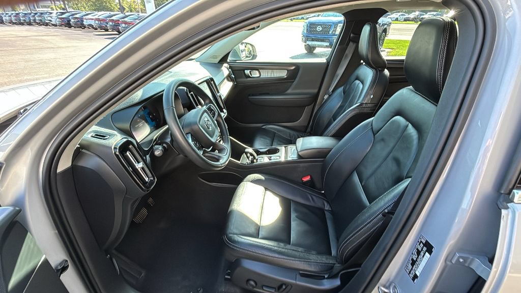 Certified 2024 Volvo XC40 B5 Core AWD/4WD image 24