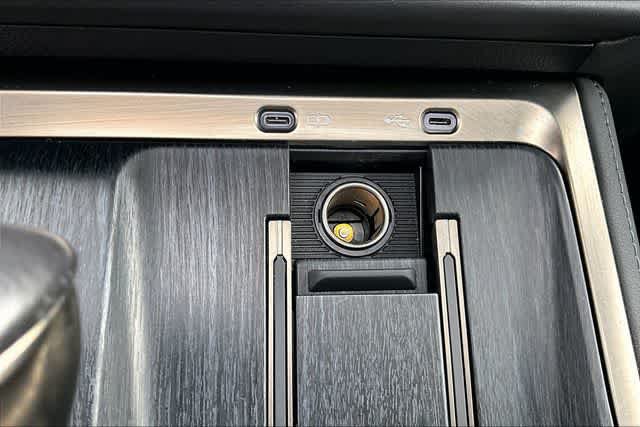 Used 2025 Lexus GX 550 w/ Accessory Package (2T) AWD/4WD image 16