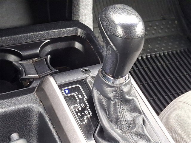 Used 2017 Toyota Tacoma SR5 w/ SR5 Appearance Package (SM) image 13