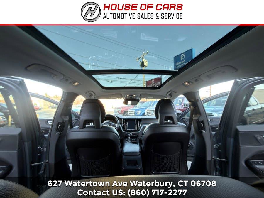 Used 2018 Volvo XC60 T5 Momentum w/ Vision Package image 38