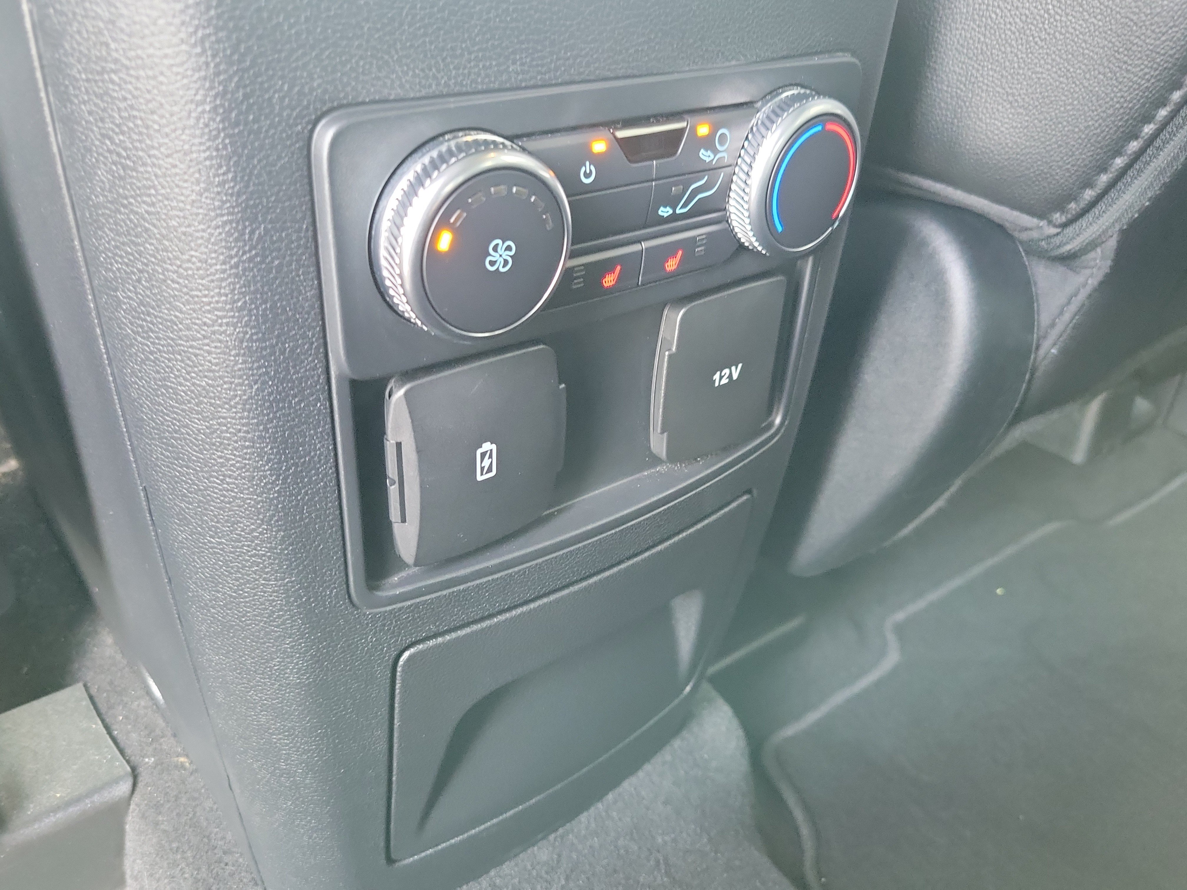Used 2022 Ford Explorer Limited RWD image 17