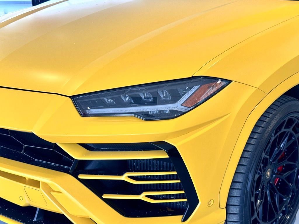 Used 2021 Lamborghini Urus image 10