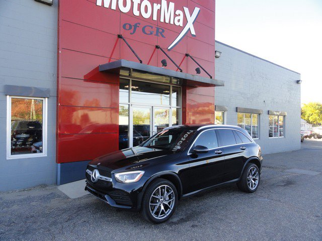 Used 2022 Mercedes-Benz GLC 300 4MATIC w/ AMG Line