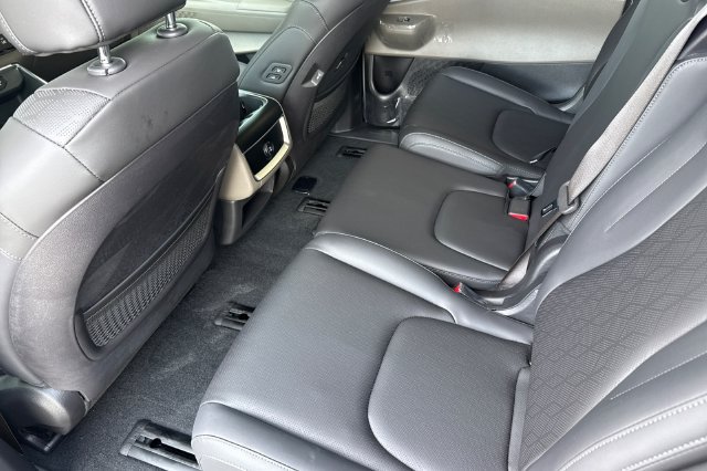New 2027 Kia Carnival EX FWD image 14