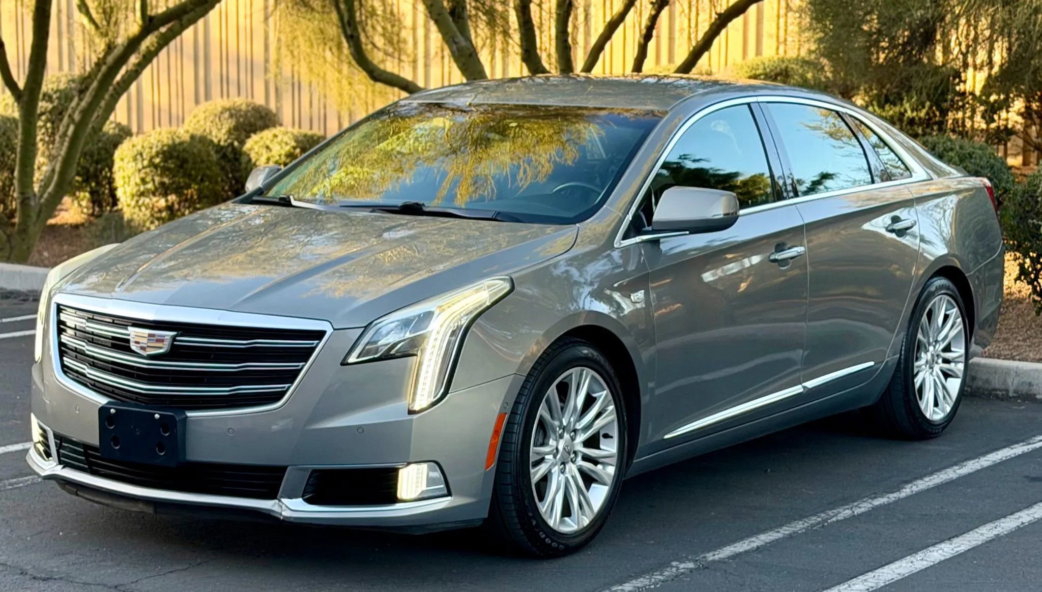 Used 2019 Cadillac XTS Luxury image 3
