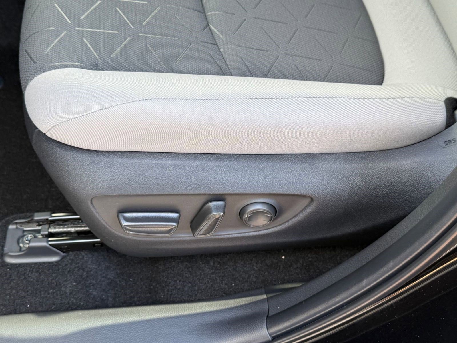 Certified 2025 Toyota RAV4 XLE w/ Convenience Package image 14