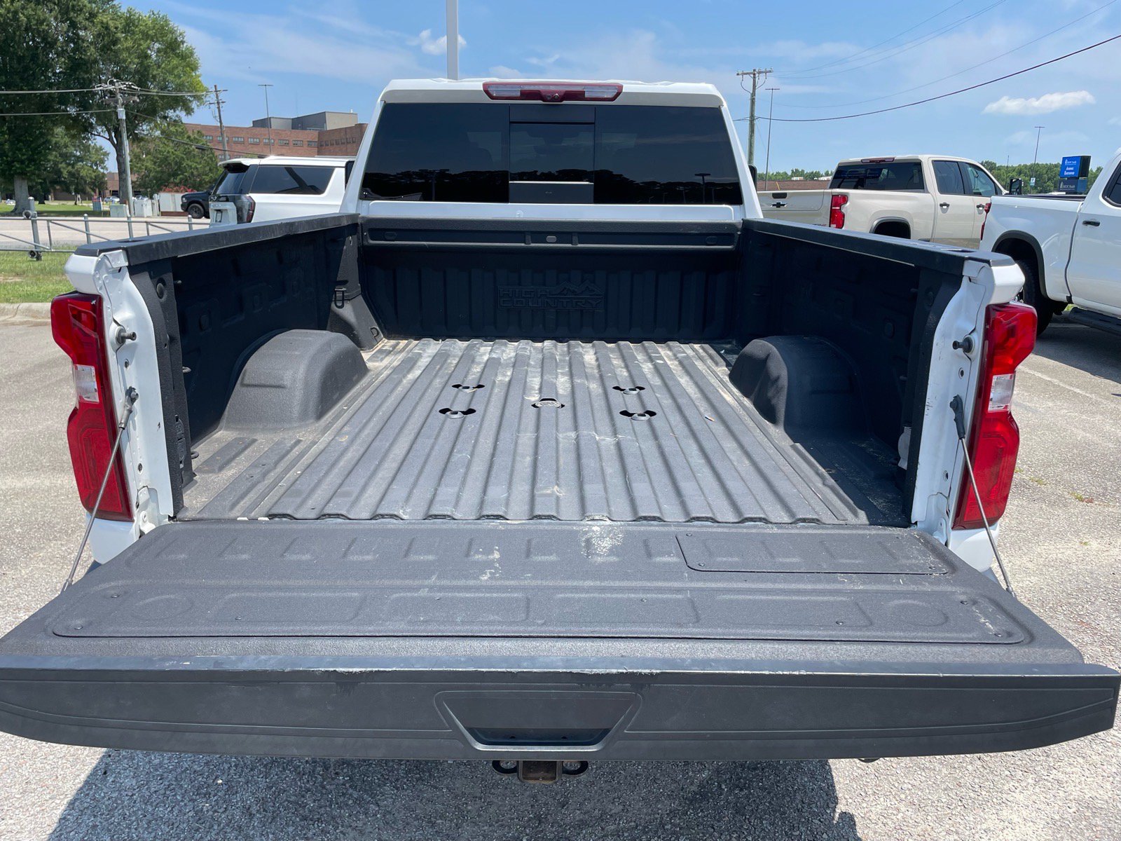 Used 2023 Chevrolet Silverado 2500 High Country w/ Z71 Off-Road Package AWD/4WD image 20