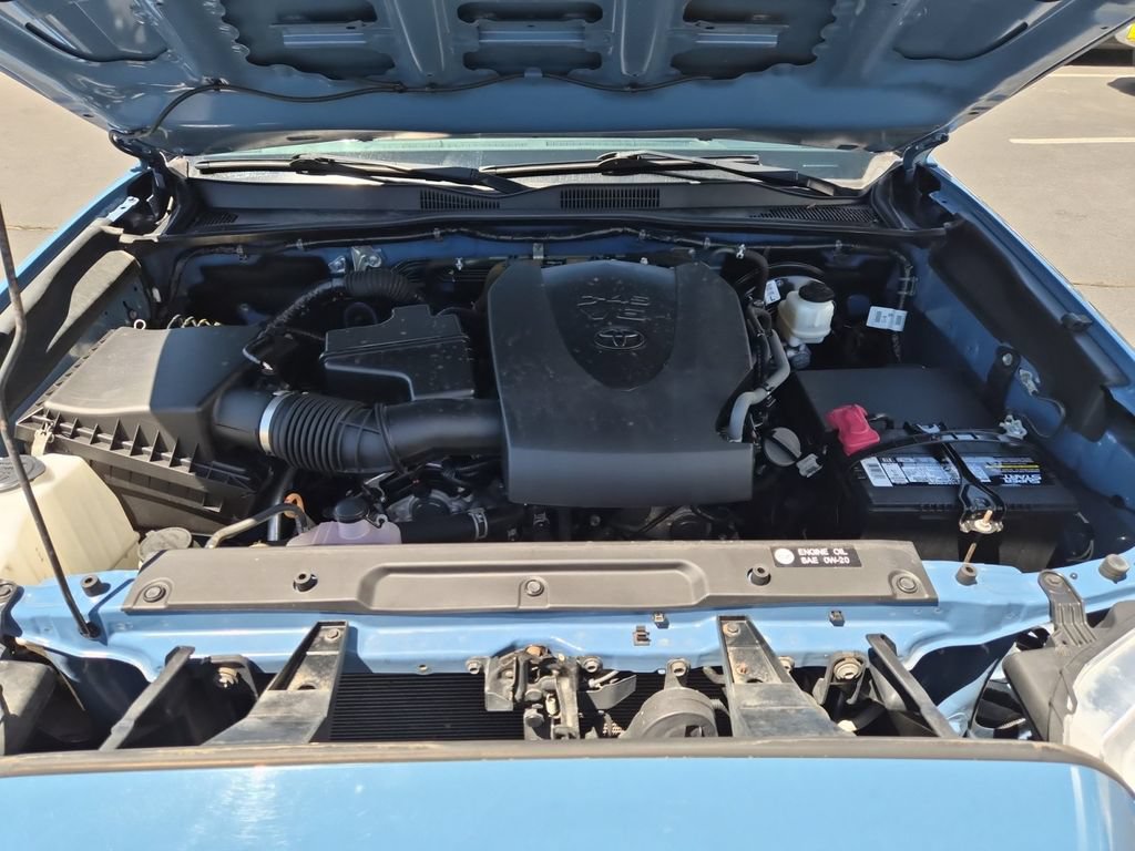 Used 2019 Toyota Tacoma TRD Sport w/ Technology Package RWD image 24