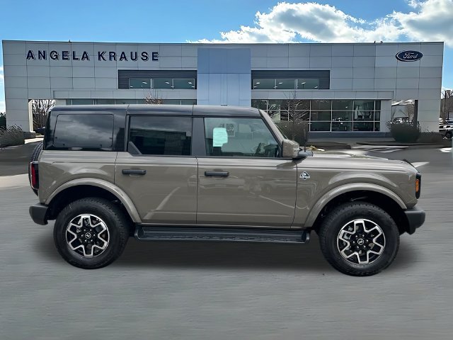 New 2026 Ford Bronco Outer Banks AWD/4WD image 9