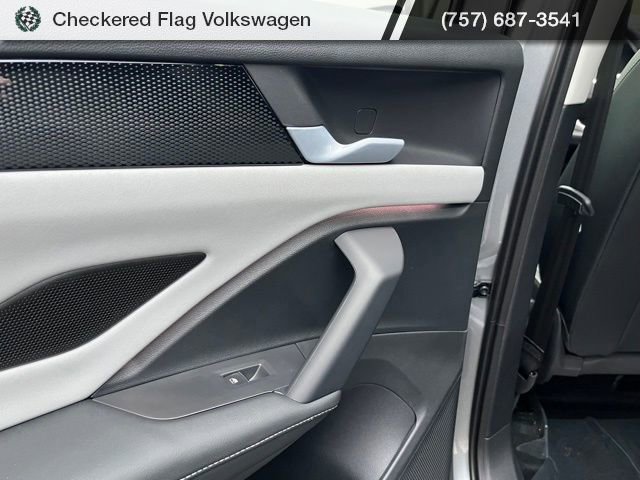 New 2026 Volkswagen Tiguan SE image 24