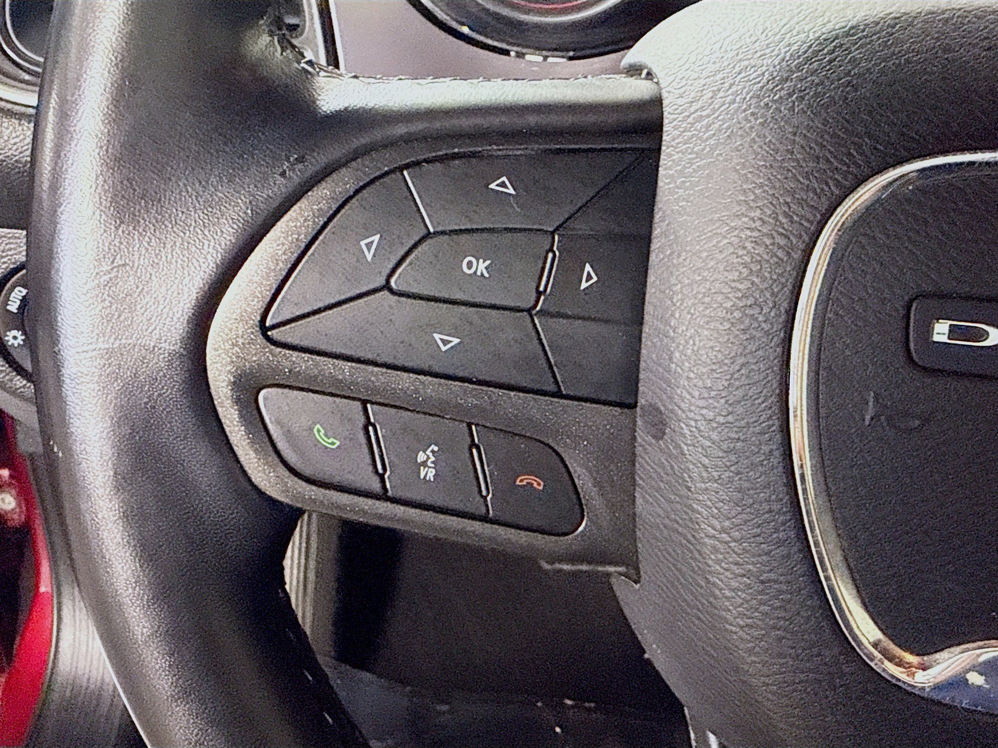 Used 2022 Dodge Challenger SXT RWD image 14
