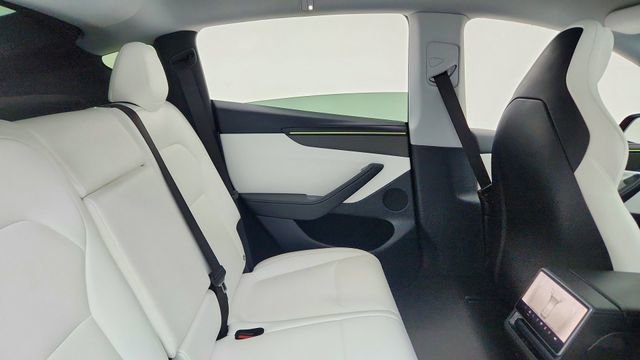 Used 2026 Tesla Model Y Performance AWD/4WD image 24