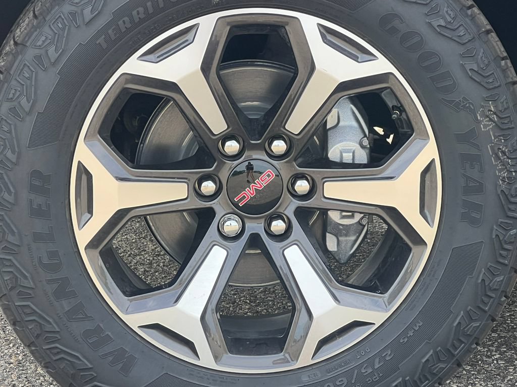New 2026 GMC Yukon XL AT4 Ultimate w/ LPO, Illumination Package AWD/4WD image 9