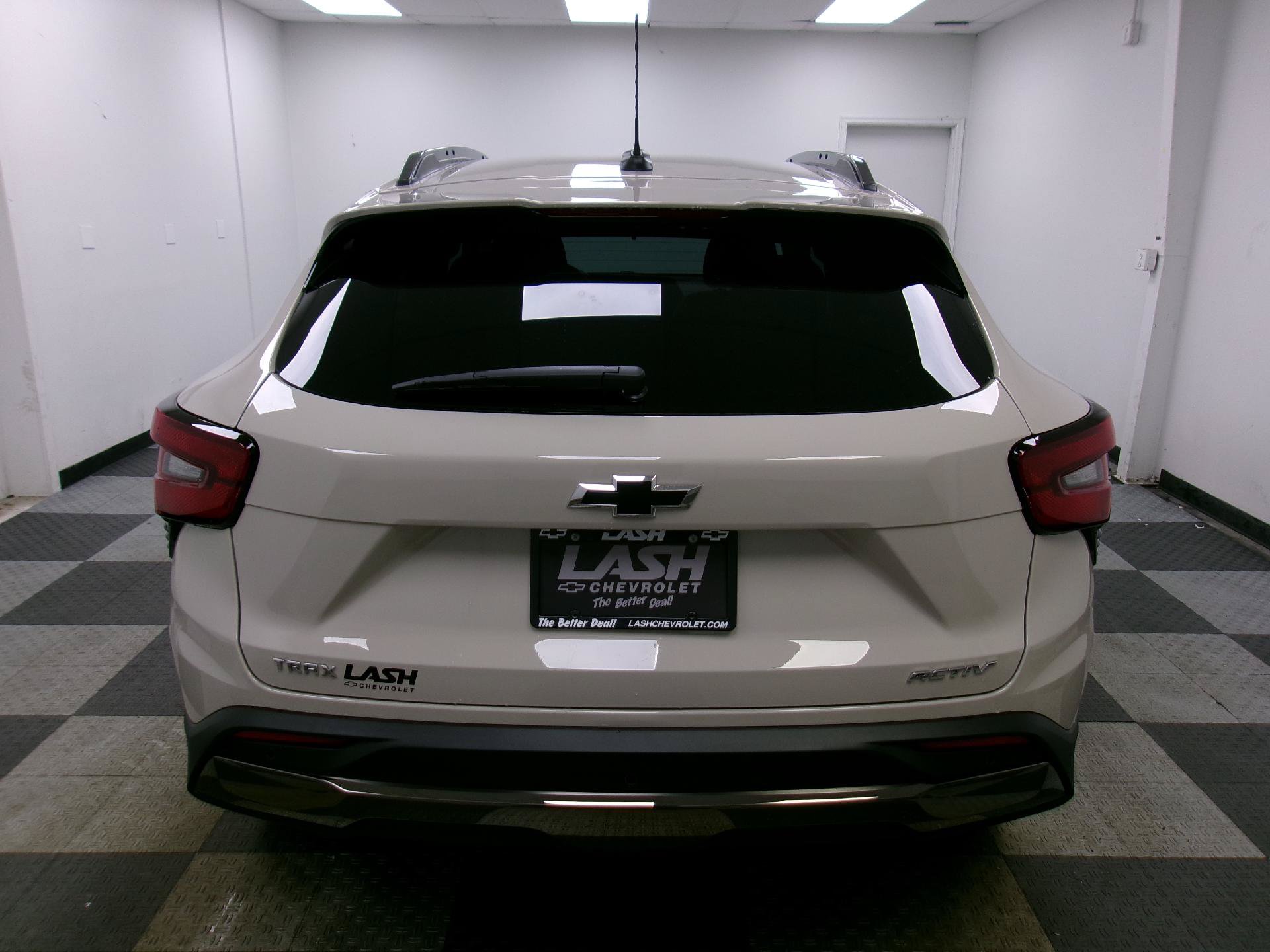New 2026 Chevrolet Trax ACTIV w/ Driver Confidence Package FWD image 13