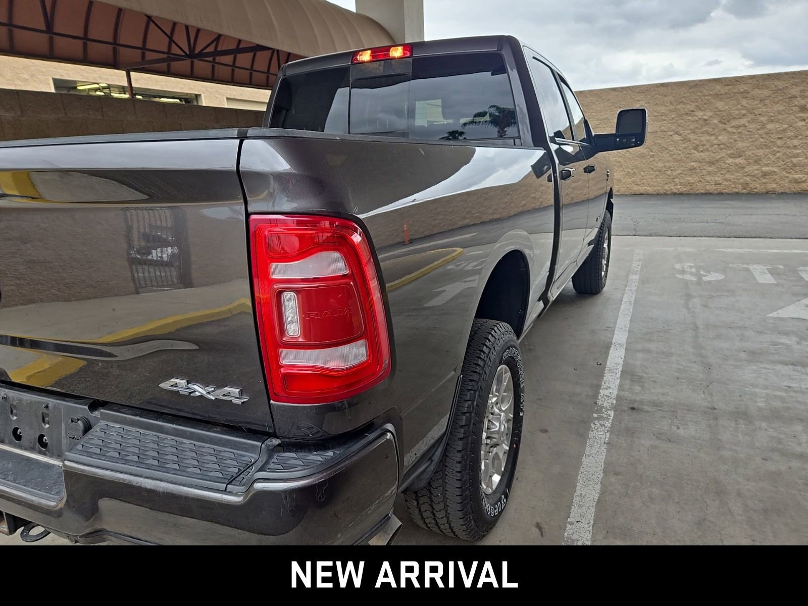 Used 2024 RAM 2500 Laramie w/ Safety Group AWD/4WD image 4