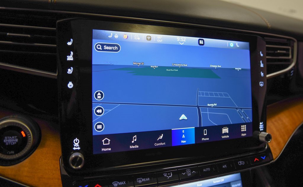 Used 2022 Jeep Grand Wagoneer Series II w/ Premium Group II image 4