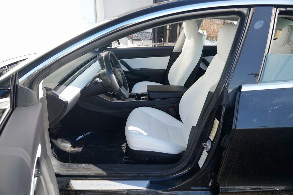 Used 2018 Tesla Model 3 Performance image 17