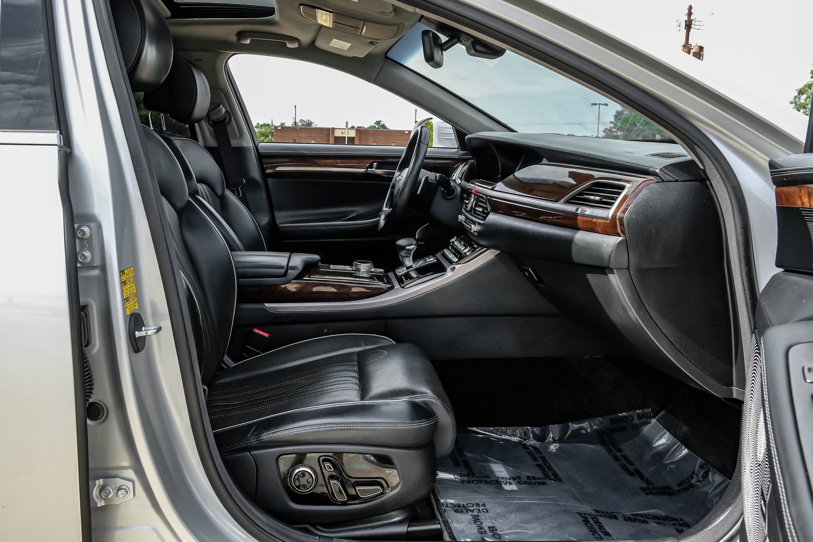 Used 2019 Genesis G90 5.0 Ultimate RWD image 37