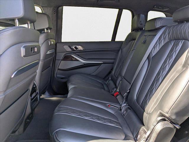 New 2026 BMW X7 M60i image 17