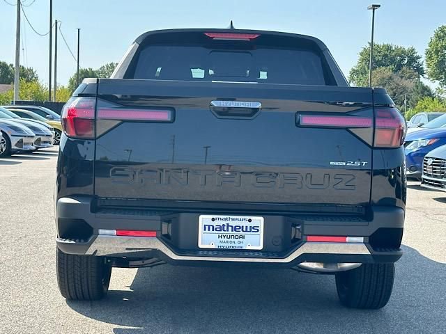 Used 2025 Hyundai Santa Cruz Limited AWD/4WD image 4