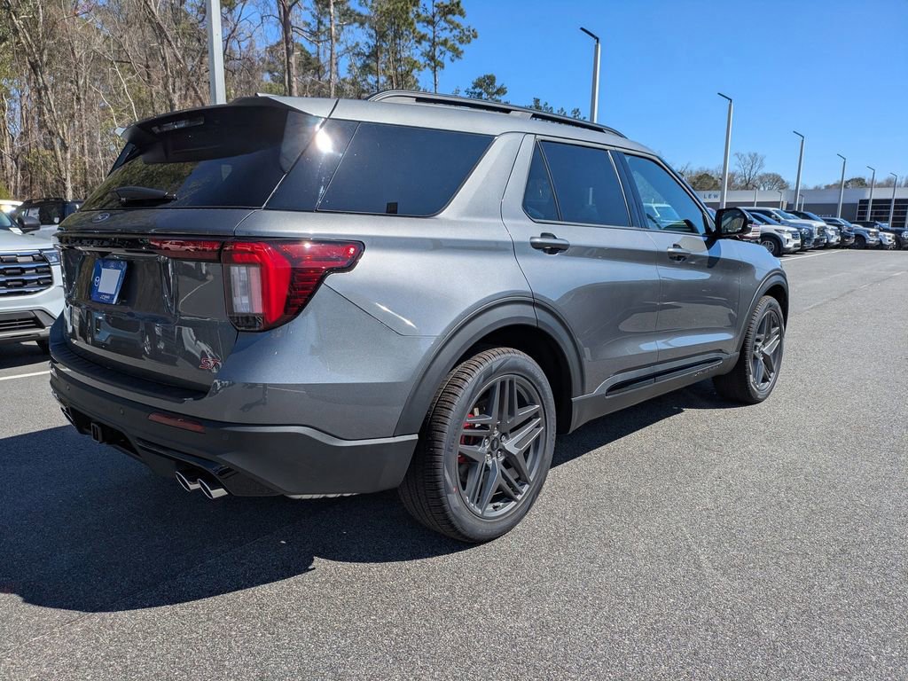 New 2026 Ford Explorer ST image 4