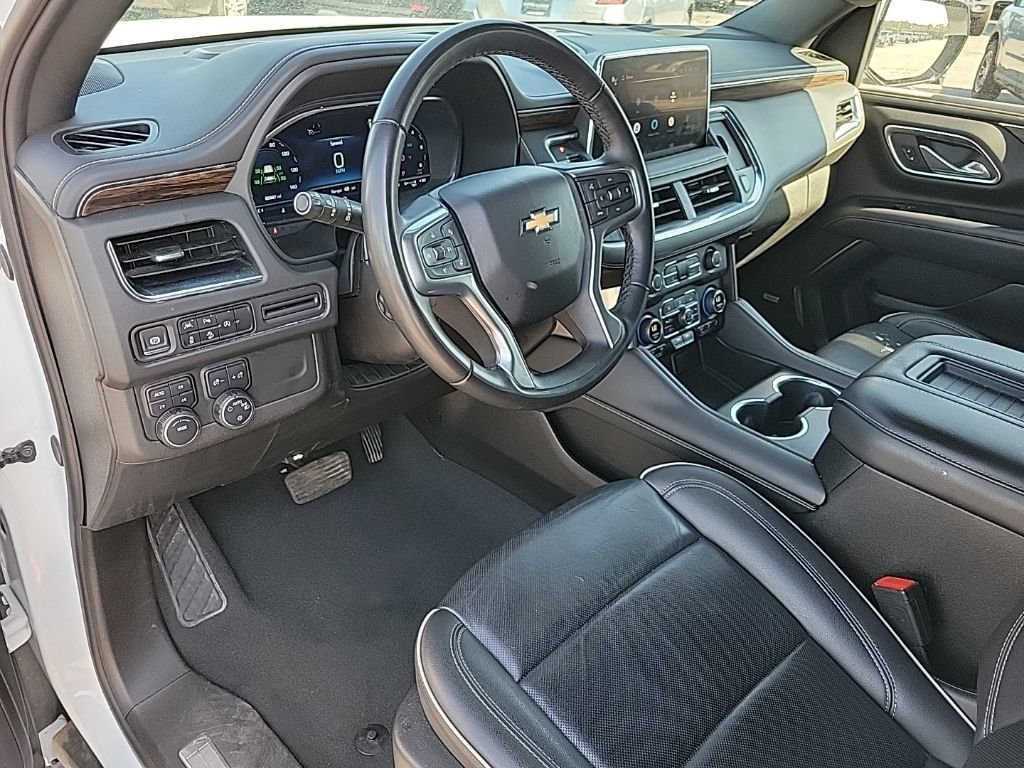 Used 2024 Chevrolet Suburban Premier AWD/4WD image 9