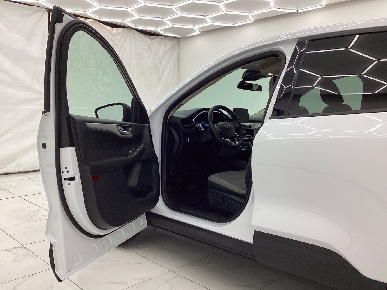 Used 2020 Ford Escape SE Sport AWD/4WD image 16