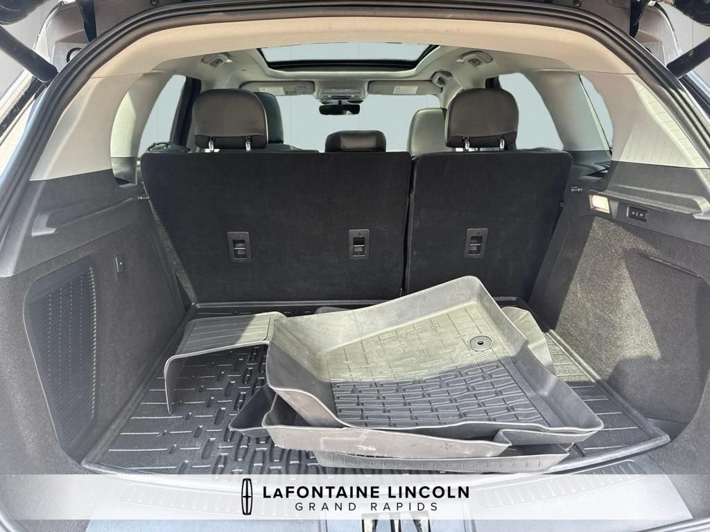 Used 2022 Lincoln Corsair Reserve w/ Equipment Group 201A AWD/4WD image 20
