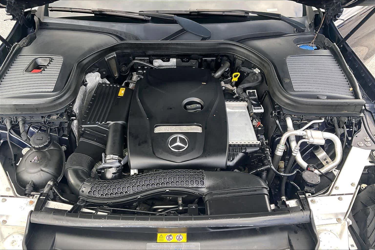 Used 2019 Mercedes-Benz GLC 300 4MATIC image 32