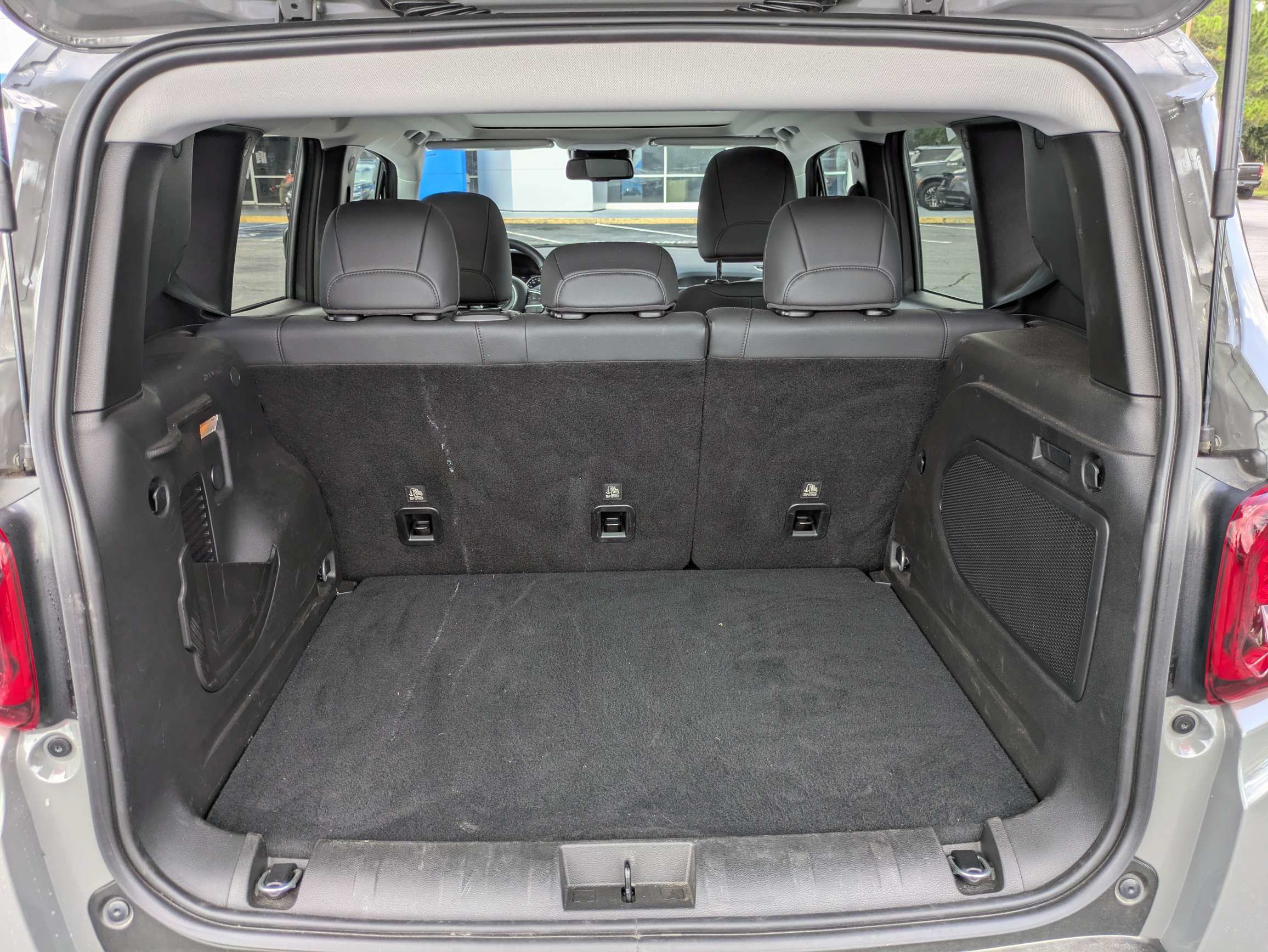 Used 2023 Jeep Renegade Trailhawk w/ Sun/Sound Group AWD/4WD image 7