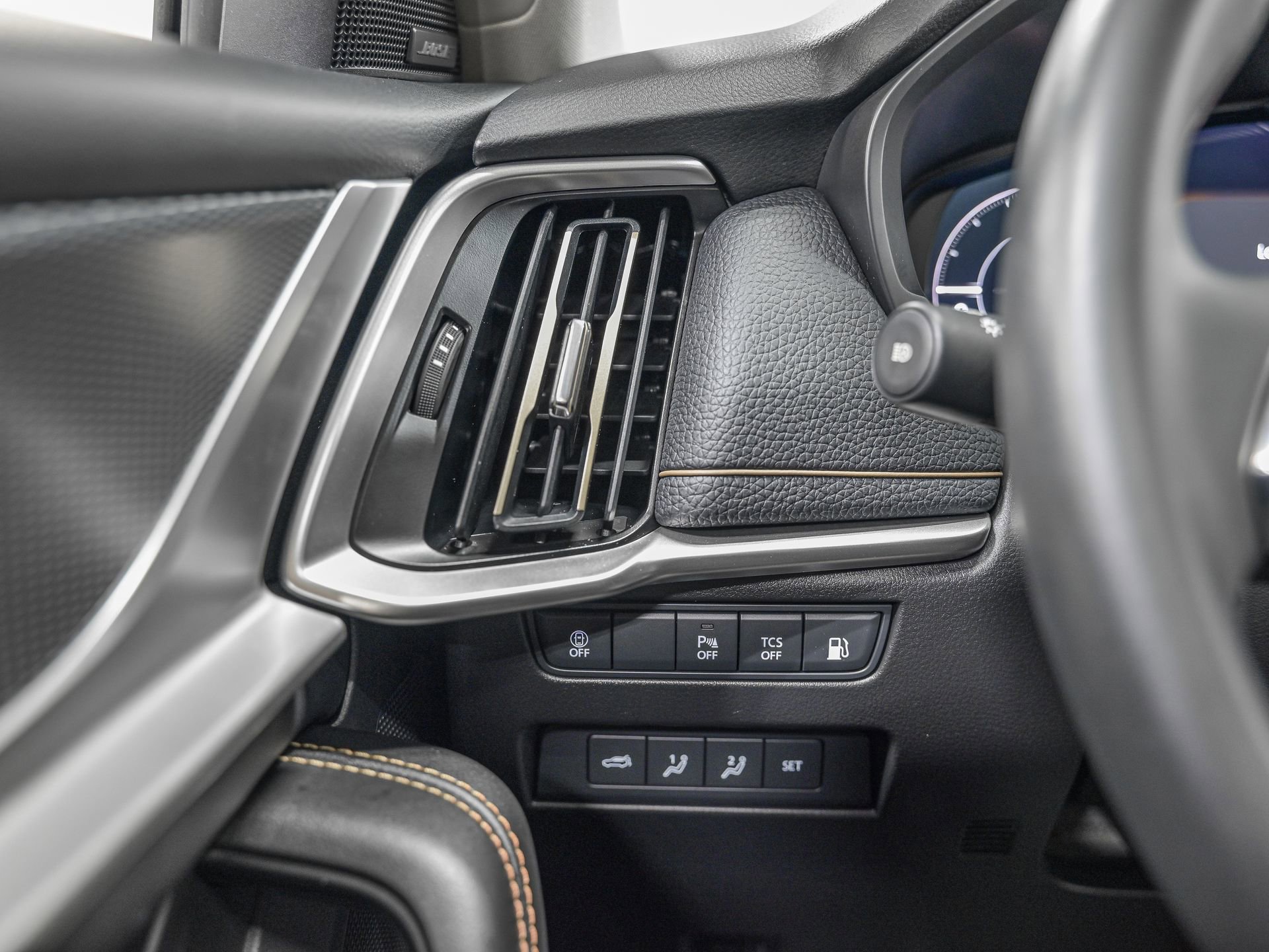 Used 2024 MAZDA CX-90 Plug-In Hybrid w/ Premium Pkg image 18