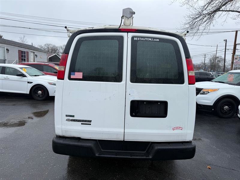 Used 2011 Chevrolet Express 2500 image 7