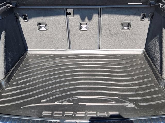 Used 2019 Porsche Macan AWD/4WD image 18