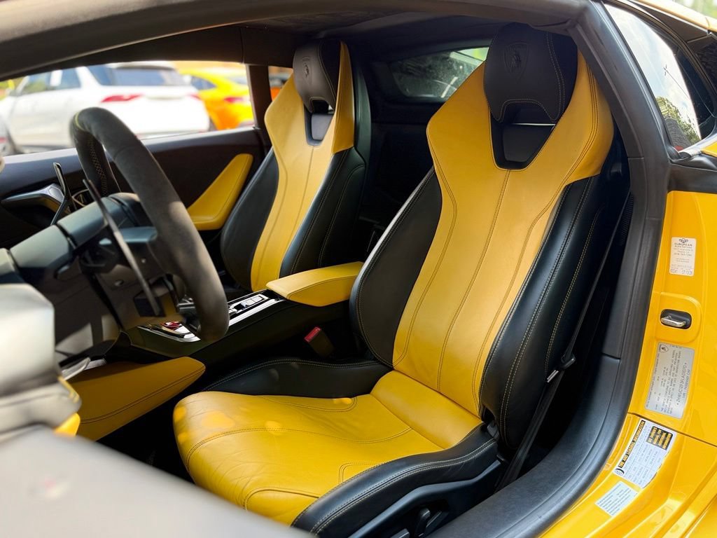 Used 2015 Lamborghini Huracan LP 610-4 AWD/4WD image 27