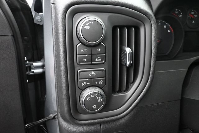 New 2026 Chevrolet Silverado 1500 Custom w/ Turbomax Blackout Package AWD/4WD image 21