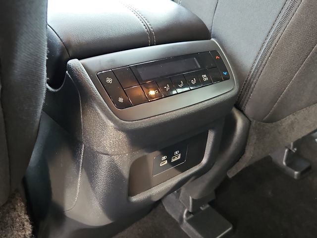 Used 2025 Nissan Pathfinder SV image 16