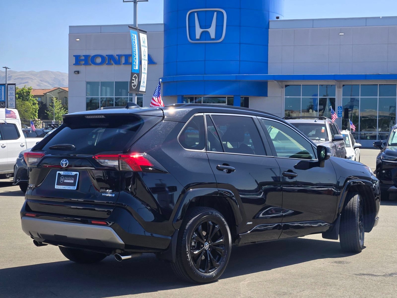 Used 2022 Toyota RAV4 SE w/ Convenience Package AWD/4WD image 7